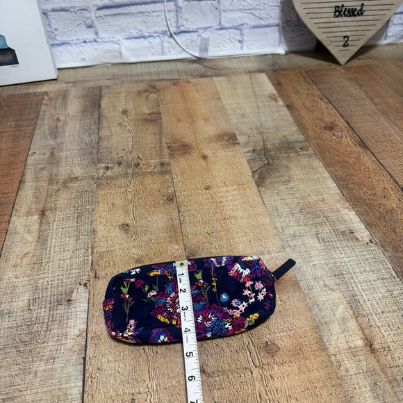 Vera Bradley Midnight Wildflowers Makeup Brush & Pencil Quilted Cosmetic Bag EUC - Picture 7 of 11